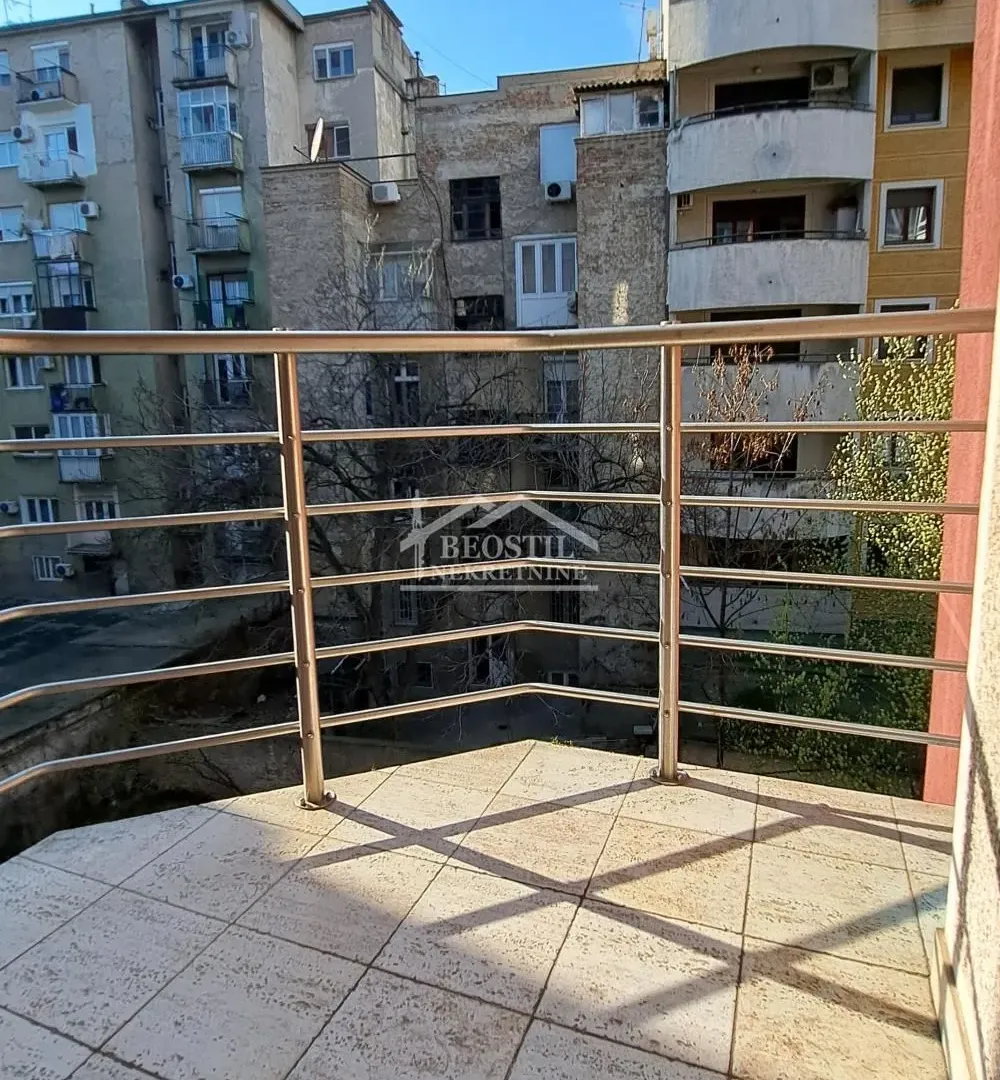 Rent, four bedroom apartment, 156m², Vračar Sve Podlokacije, Beograd