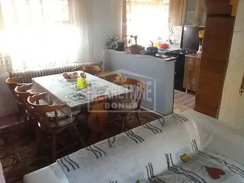 Prodaja, kuća, 178m², Verušić, Subotica - image 4