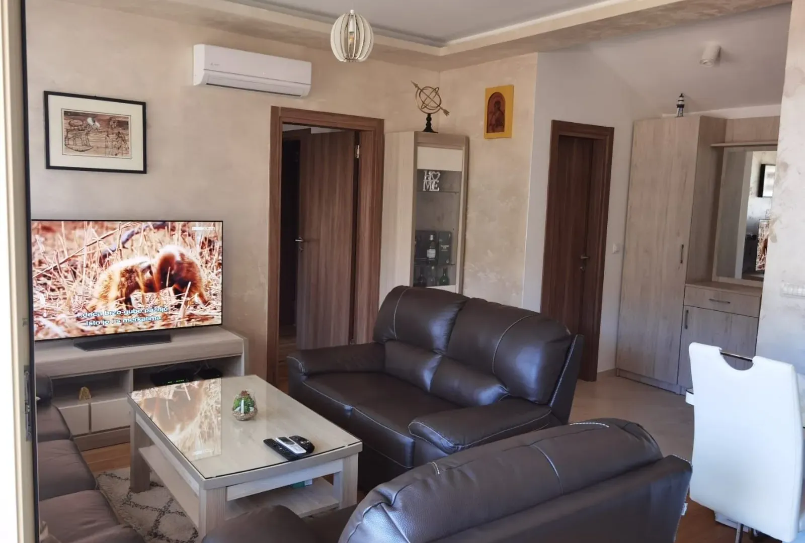 Izdavanje, dvosoban stan, 50m², Dobrota, Kotor