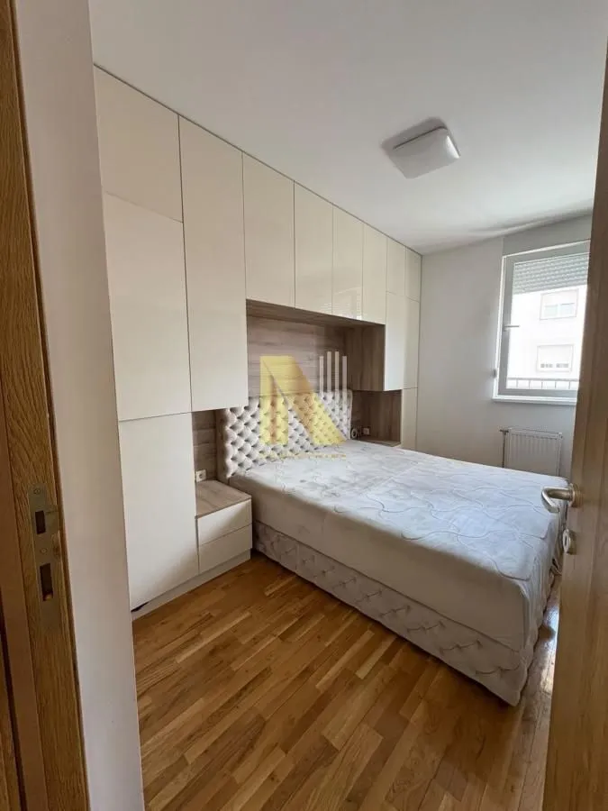 Prodaja, trosoban stan, 57m², Salajka, Novi Sad Sve Podlokacije