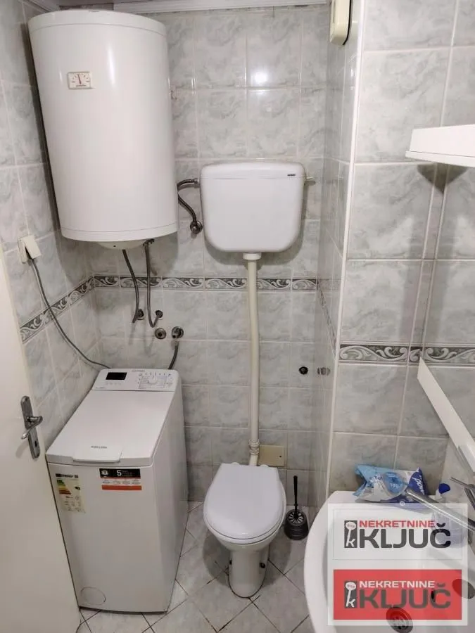 Prodaja, jednosoban stan, 36m², Cara Dušana, Novi Sad Sve Podlokacije