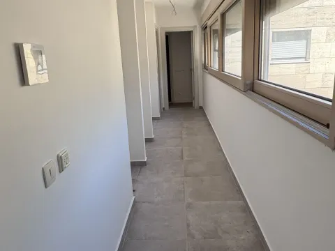 Sale, five bedroom apartment, 192m², Kotor, Crna Gora - image 6