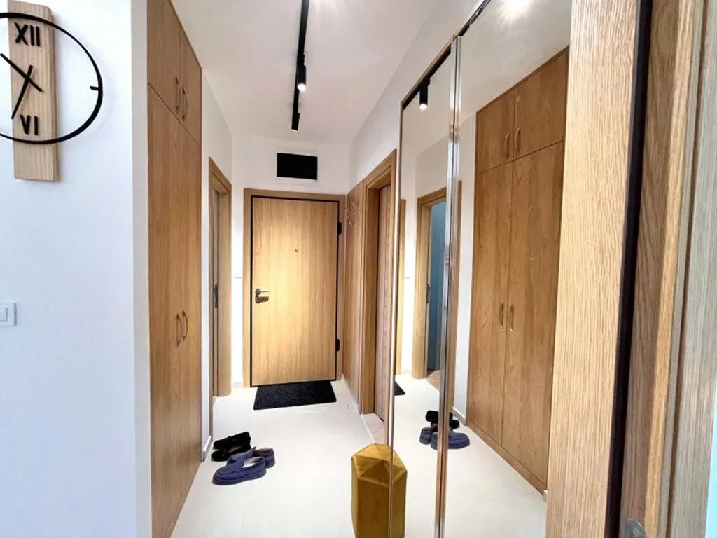 Izdavanje, dvosoban stan, 53m², City Kvart, Podgorica