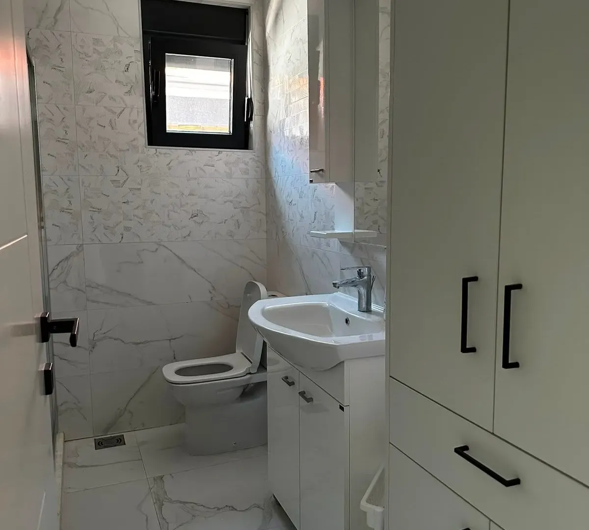 Rent, house, 160m², Pričelje, Podgorica