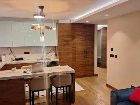 Izdavanje, trosoban stan, 79m², Stari Grad, Beograd - image 4