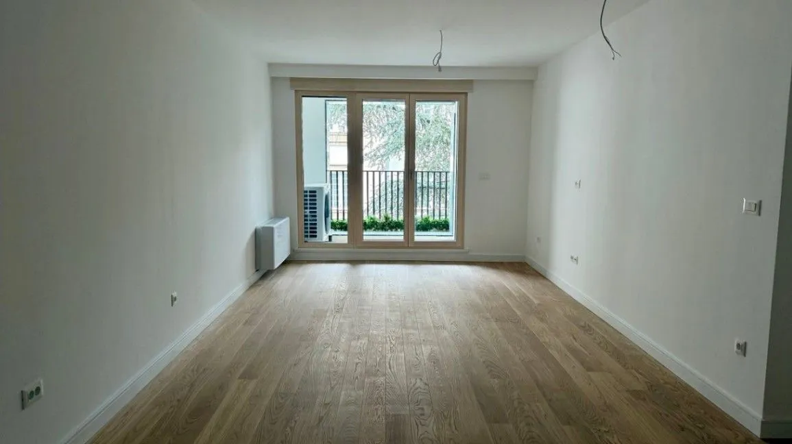 Izdavanje, stan, 100m², Vračar Sve Podlokacije, Beograd