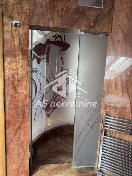 Izdavanje, stan, 220m², Savski Venac, Beograd