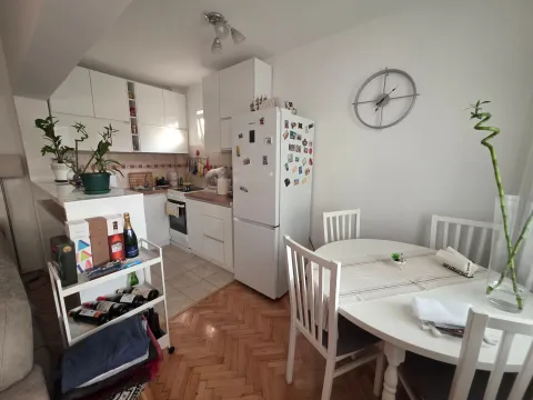 Prodaja, jednosoban stan, 48m², Stari Aerodrom, Podgorica - image 9