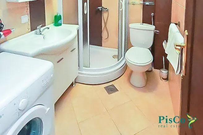 Izdavanje, dvosoban stan, 72m², Tivat, Crna Gora