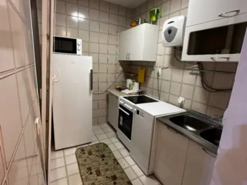 Daily-rent, one bedroom apartment, 65m², Centar, Bar - image 5