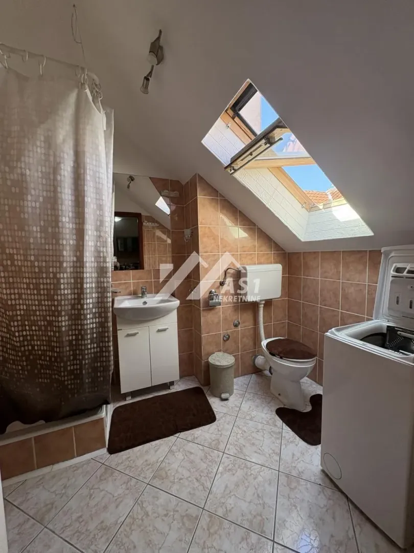 Izdavanje, jednosoban stan, 35m², Nova Detelinara, Novi Sad Sve Podlokacije