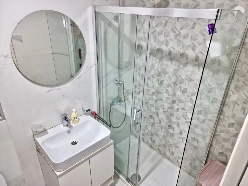 Izdavanje, jednosoban stan, 47m², Central Point, Podgorica