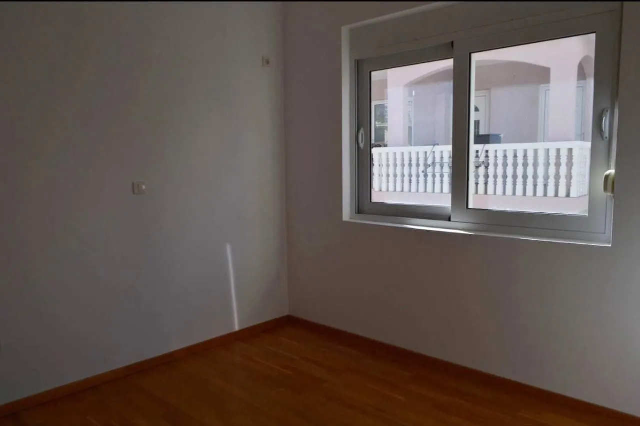 Prodaja, dvosoban stan, 72m², Bečići, Budva