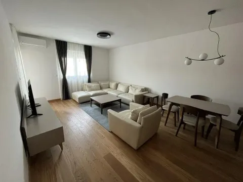 Izdavanje, dvosoban stan, 75m², City Kvart, Podgorica - image 7