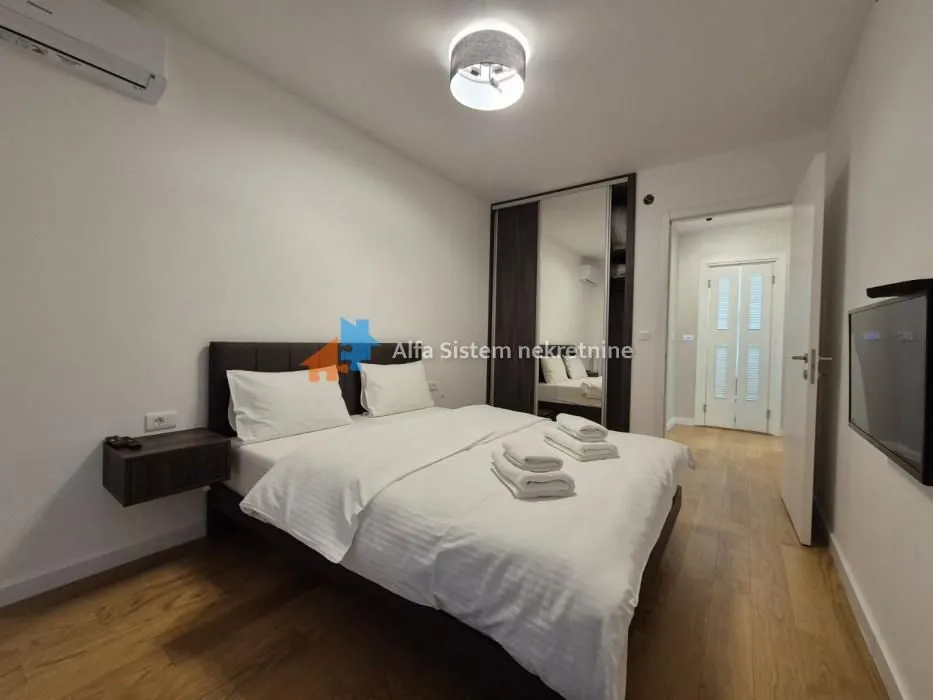 Izdavanje, trosoban stan, 95m², Trošarina, Voždovac Sve Podlokacije