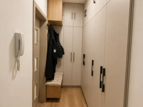 Prodaja, jednosoban stan, 45m², Stari Aerodrom, Podgorica - image 4