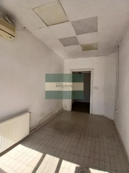 Rent, office space, 24m², Mala vaga, Kragujevac