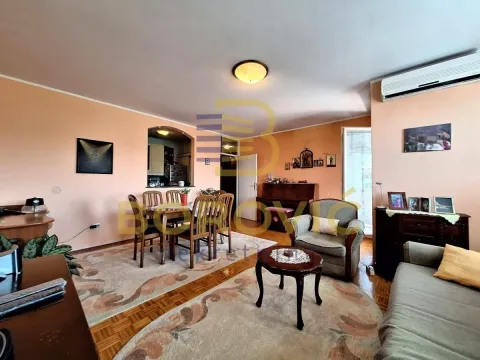 Prodaja, trosoban stan, 80m², Novi Beograd Blok 22, Novi Beograd Sve Podlokacije - image 2