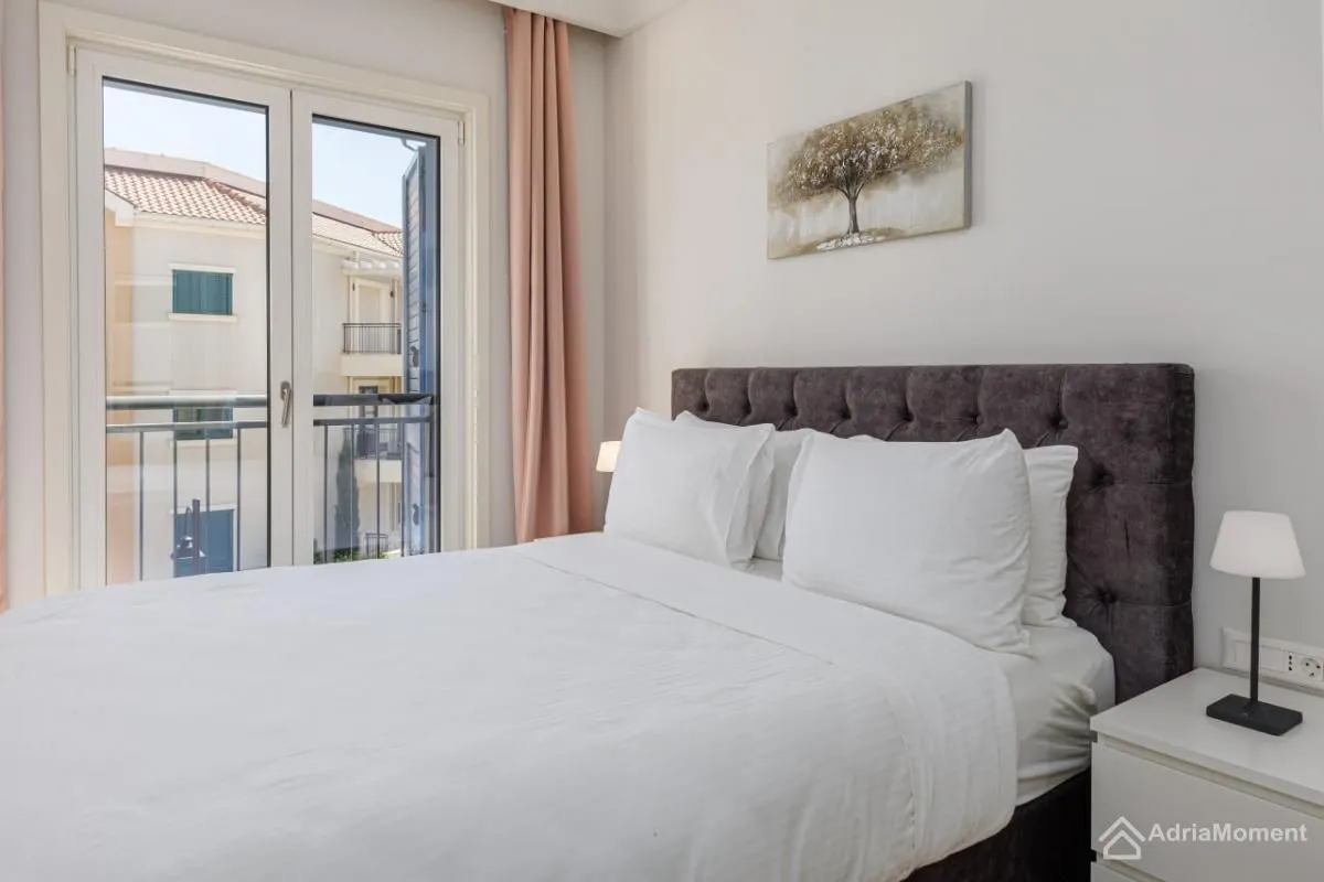 Prodaja, jednosoban stan, 50m², Luštica Bay, Tivat