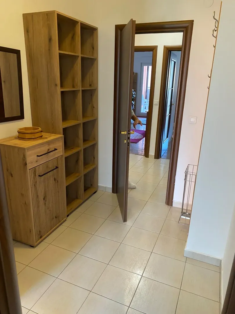 Izdavanje, trosoban stan, 109m², City Kvart, Podgorica