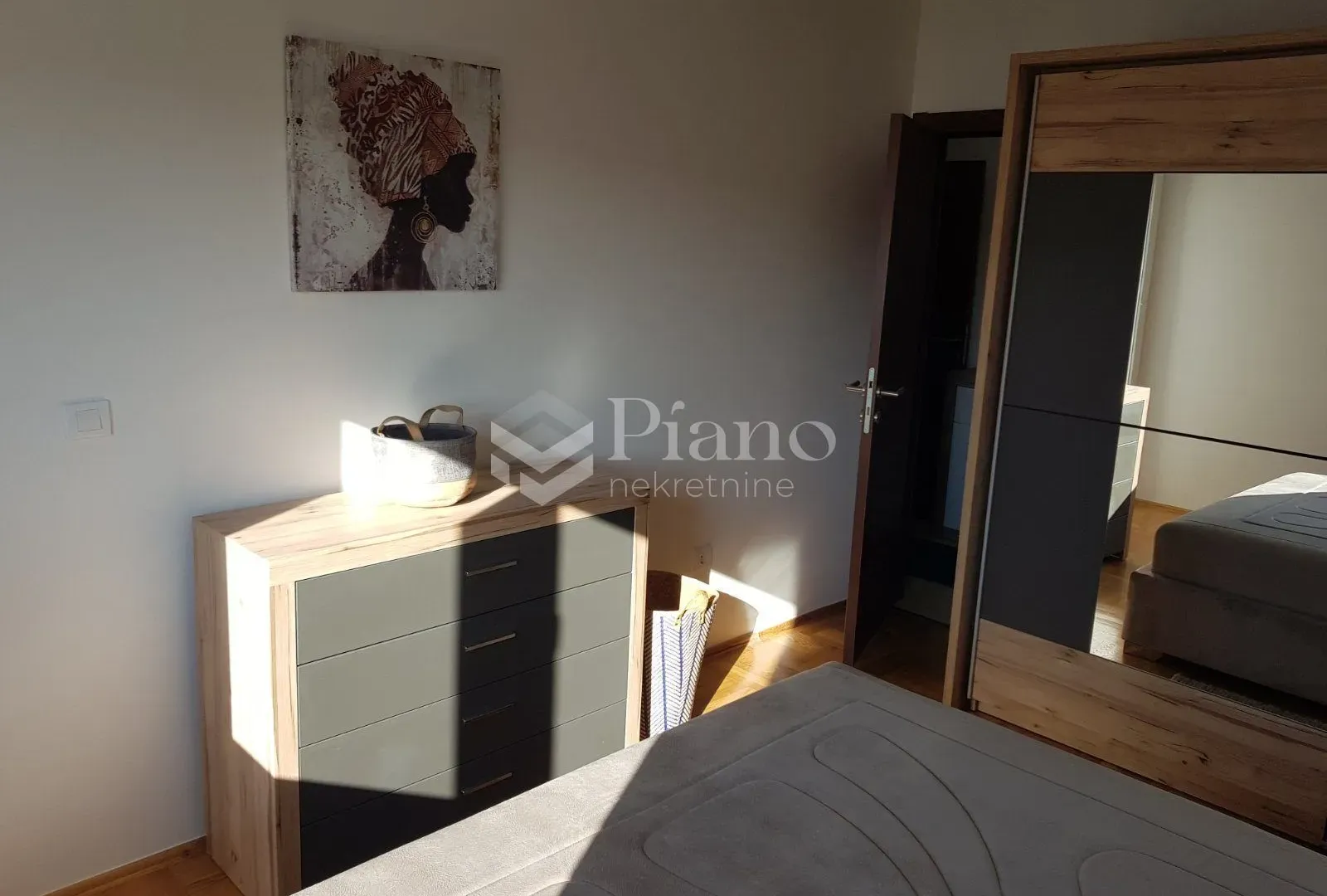 Izdavanje, dvosoban stan, 70m², Donja Gorica, Podgorica