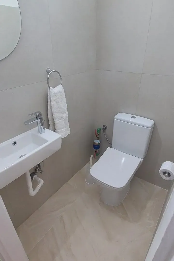Izdavanje, dvosoban stan, 78m², Blok 5, Podgorica