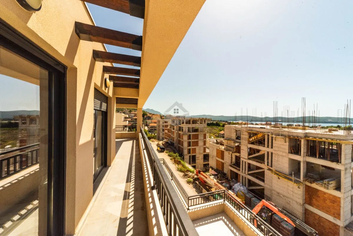 Rent, one bedroom apartment, 60m², Tivat, Crna Gora