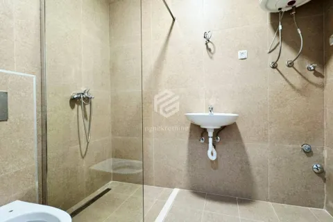 Prodaja, jednosoban stan, 45m², Tološi, Podgorica - image 8