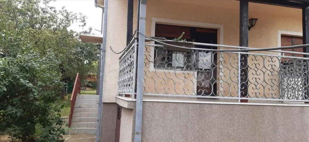 Prodaja, kuća, 200m², Sremčica, Beograd