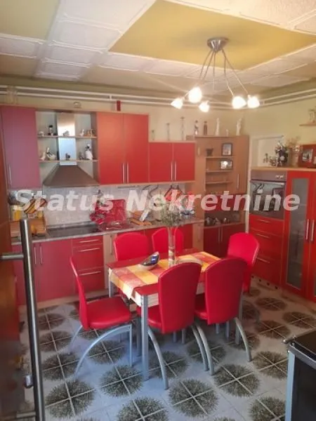 Prodaja, kuća, 194m², Šid, Srbija
