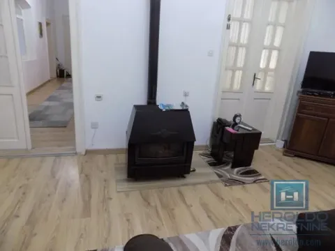 Prodaja, trosoban stan, 104m², Ćuprija, Srbija - image 32