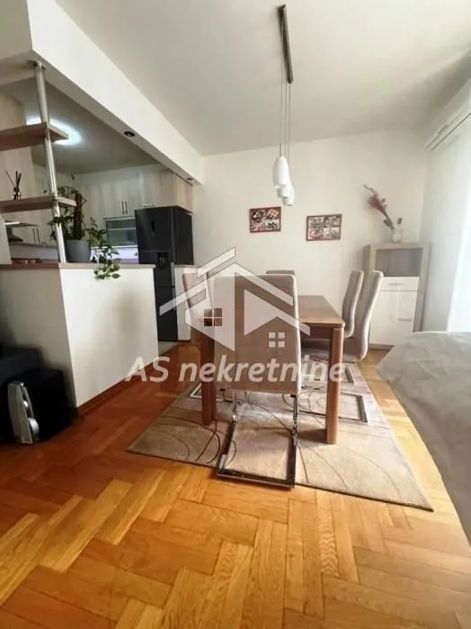 Rent, three bedroom apartment, 106m², Vračar Hram, Vračar Sve Podlokacije