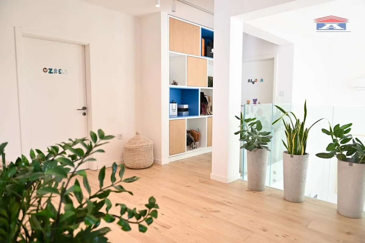 Sale, house, 360m², Petrovaradin, Novi Sad