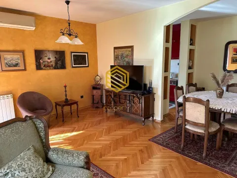 Rent, two bedroom apartment, 90m², City Kej, Podgorica - image 1
