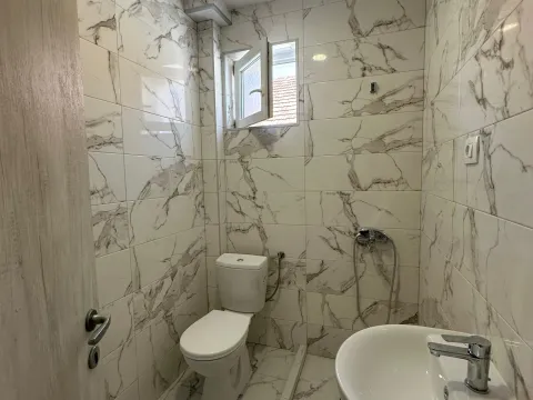 Izdavanje, jednosoban stan, 48m², Seljanovo, Tivat - image 4