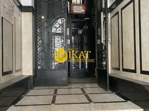 Izdavanje, četvorosoban stan, 130m², Stari Grad, Beograd - image 16