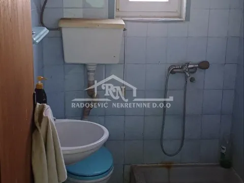 Prodaja, kuća, 65m², Resnik, Beograd - image 9