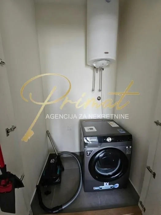 Rent, two bedroom apartment, 54m², Savski Venac, Beograd