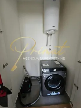 Rent, two bedroom apartment, 54m², Savski Venac, Beograd - image 12