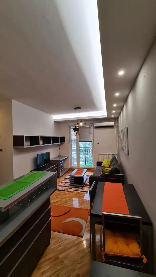 Izdavanje, jednosoban stan, 40m², Stari Grad, Beograd