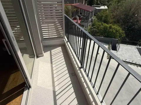 Rent, two bedroom apartment, 83m², Tripovići, Tivat - image 11