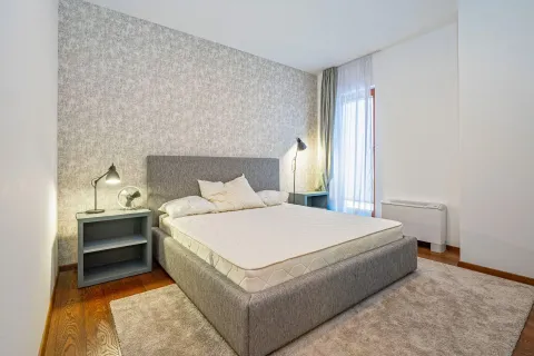 Sale, four bedroom apartment, 170m², Budva, Crna Gora - image 10