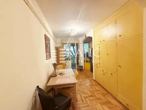 Sale, two bedroom apartment, 56m², Stari Grad, Beograd - image 6