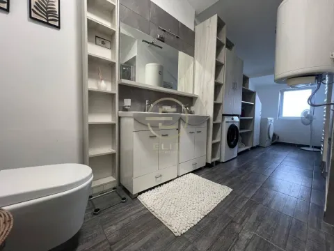 Izdavanje, četvorosoban stan, 189m², Spens, Novi Sad Sve Podlokacije - image 25