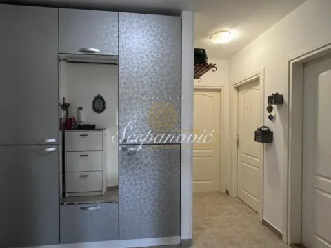 Prodaja, trosoban stan, 75m², Petrovaradin, Novi Sad - image 11