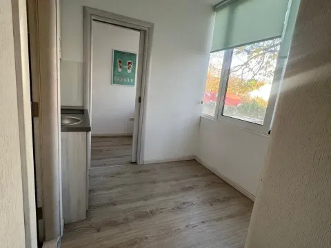 Rent, office space, 75m², Centar, Podgorica - image 7