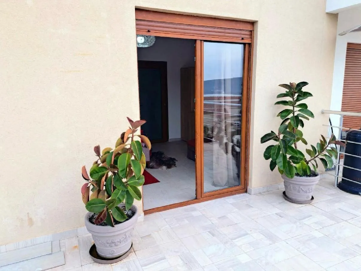 Prodaja, dvosoban stan, 77m², Kava, Tivat