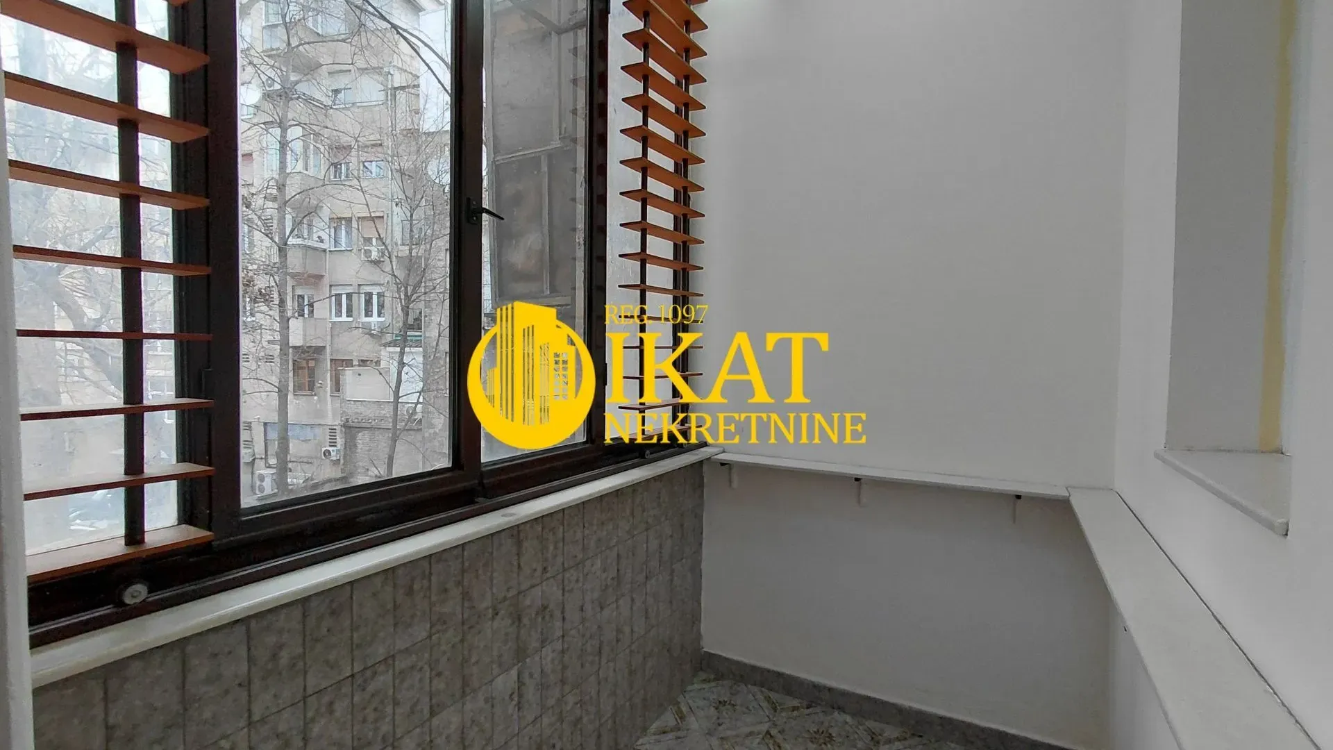 Izdavanje, četvorosoban stan, 110m², Vračar Centar, Vračar Sve Podlokacije