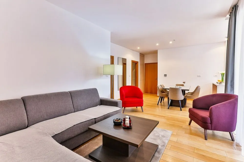 Izdavanje, dvosoban stan, 76m², Budva okolina, Budva