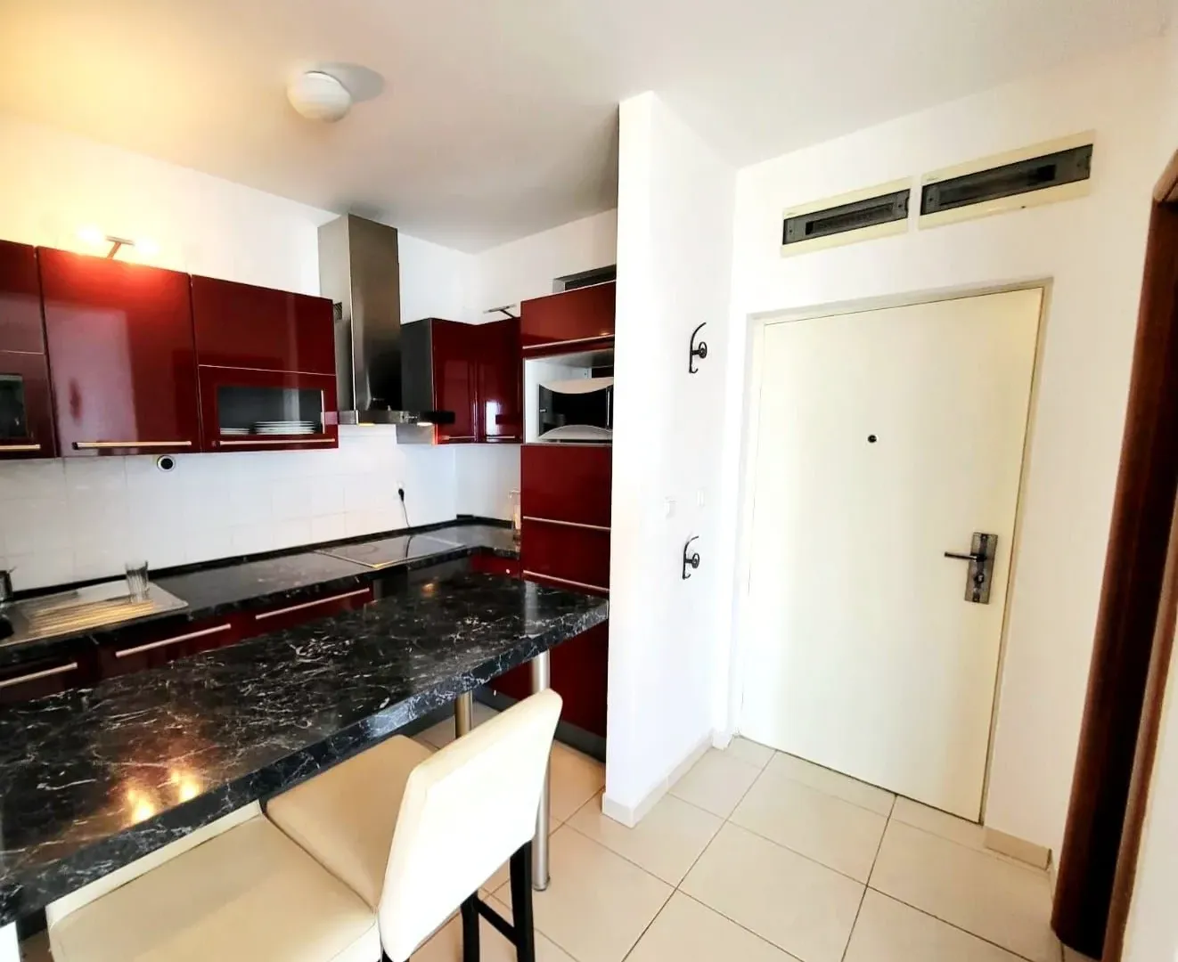 Prodaja, dvosoban stan, 64m², Bečići, Budva